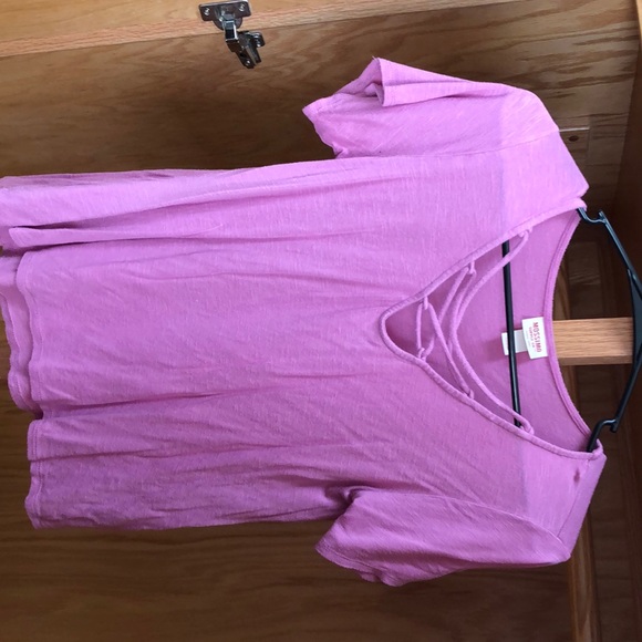 Pink shirt - Picture 2 of 3